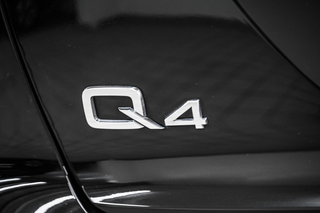 2024 Audi Q4 e-tron QUATTRO in Laval, Quebec - 7 - w1024h768px