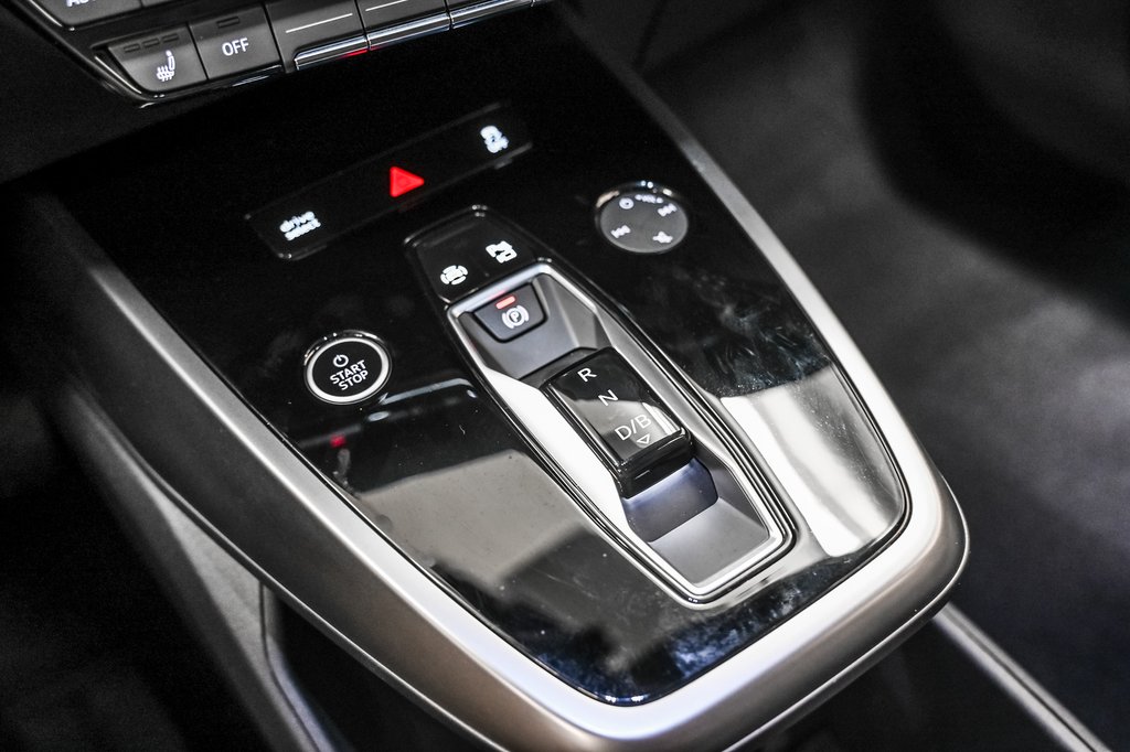 2024 Audi Q4 e-tron QUATTRO in Laval, Quebec - 14 - w1024h768px