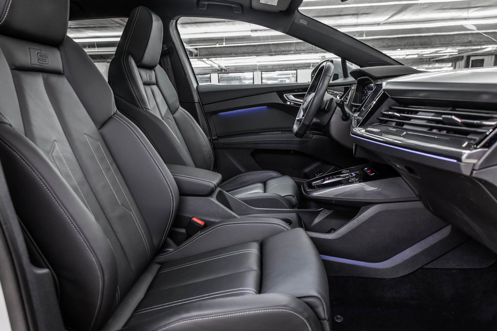 Audi Q4 e-tron 55 TECH PKG PREMIUIM PKG 2024 à Laval, Québec - 37 - w1024h768px