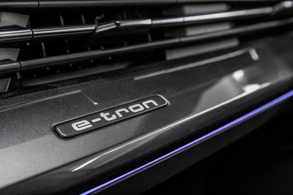 Audi Q4 e-tron 55 TECH PKG PREMIUIM PKG 2024 à Laval, Québec - 24 - w1024h768px