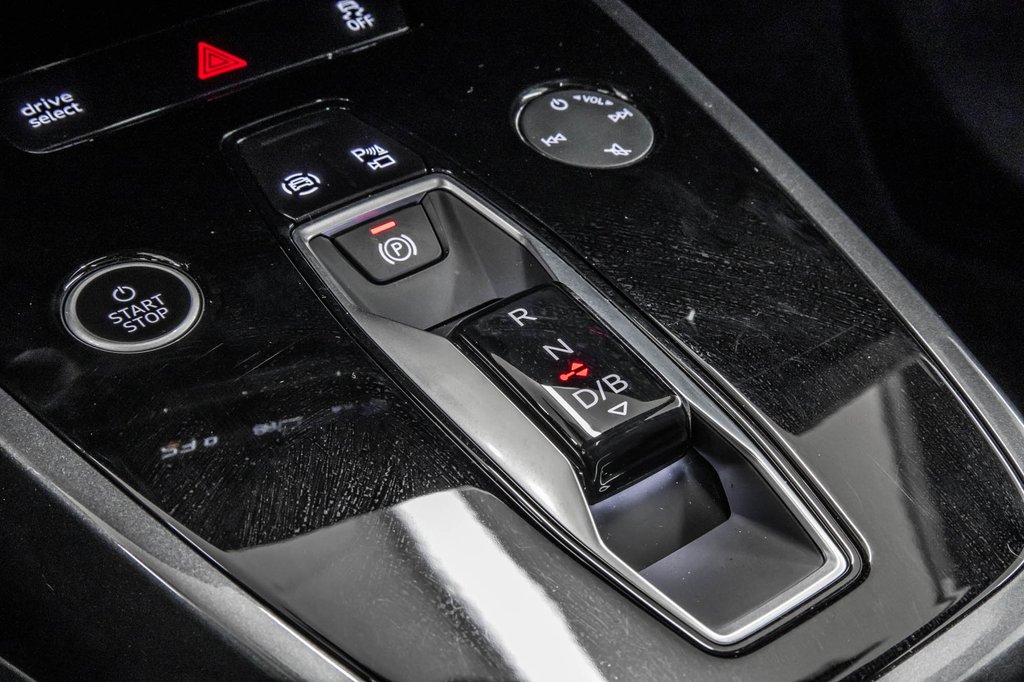 Audi Q4 e-tron 55 TECH PKG PREMIUIM PKG 2024 à Laval, Québec - 30 - w1024h768px