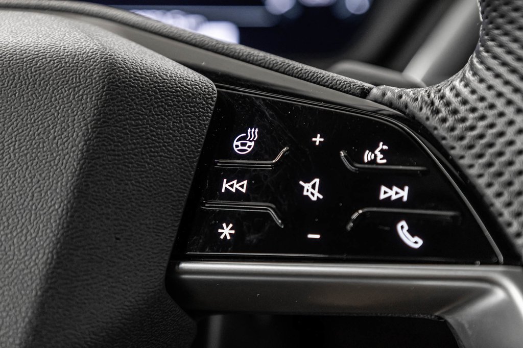 2024 Audi Q4 e-tron BLACK OPTIC PREMIUM PKG TECH PKG in Laval, Quebec - 22 - w1024h768px