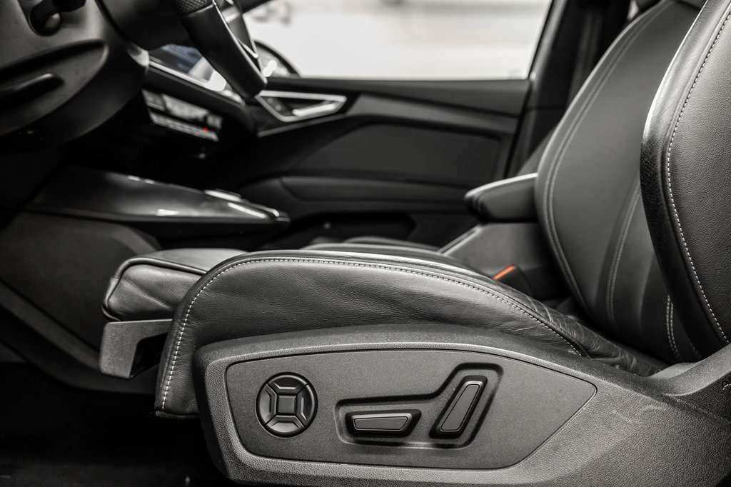 Audi Q4 e-tron S-LINE BLACK OPTIC 20 PCS 2024 à Laval, Québec - 14 - w1024h768px