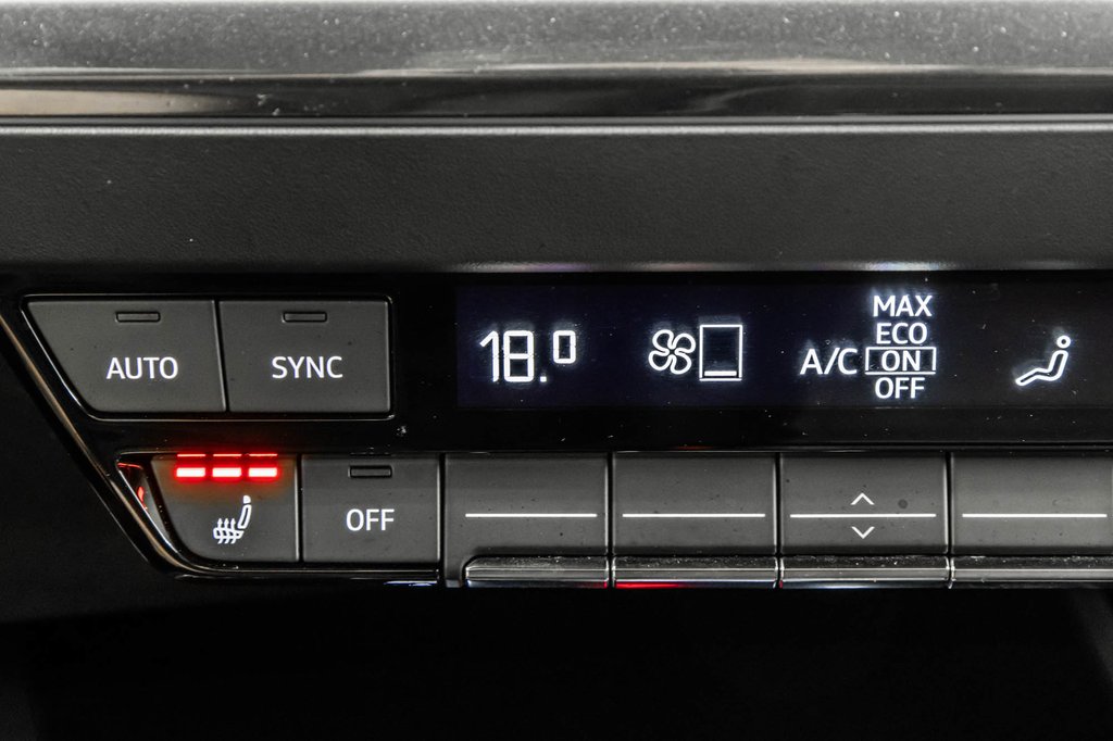 Audi Q4 e-tron S-LINE BLACK OPTIC 20 PCS 2024 à Laval, Québec - 27 - w1024h768px