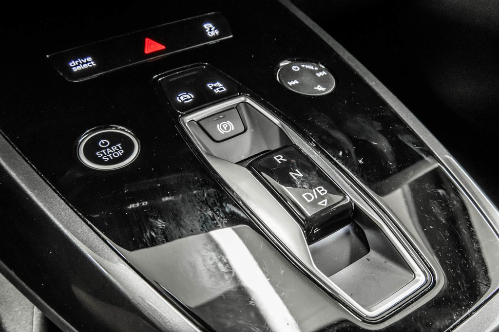 Audi Q4 e-tron S-LINE BLACK OPTIC 20 PCS 2024 à Laval, Québec - 28 - w1024h768px