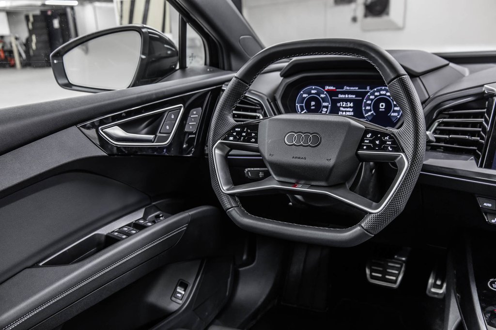Audi Q4 e-tron 55 E-TRON QUATTRO, BLACK OPTICS, PREMIUM PACK, 20P 2025 à Laval, Québec - 33 - w1024h768px