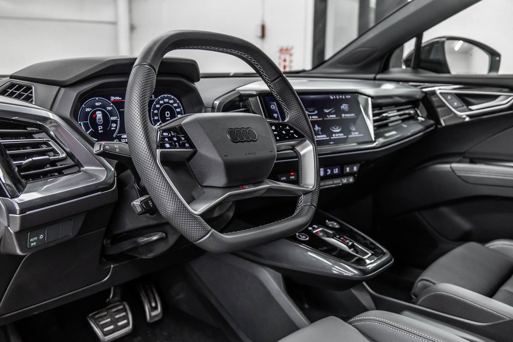Audi Q4 e-tron 55 E-TRON QUATTRO, BLACK OPTICS, PREMIUM PACK, 20P 2025 à Laval, Québec - 16 - w1024h768px