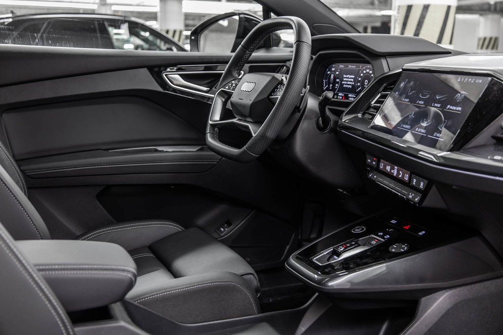 Audi Q4 e-tron 55 E-TRON QUATTRO, BLACK OPTICS, PREMIUM PACK, 20P 2025 à Laval, Québec - 35 - w1024h768px