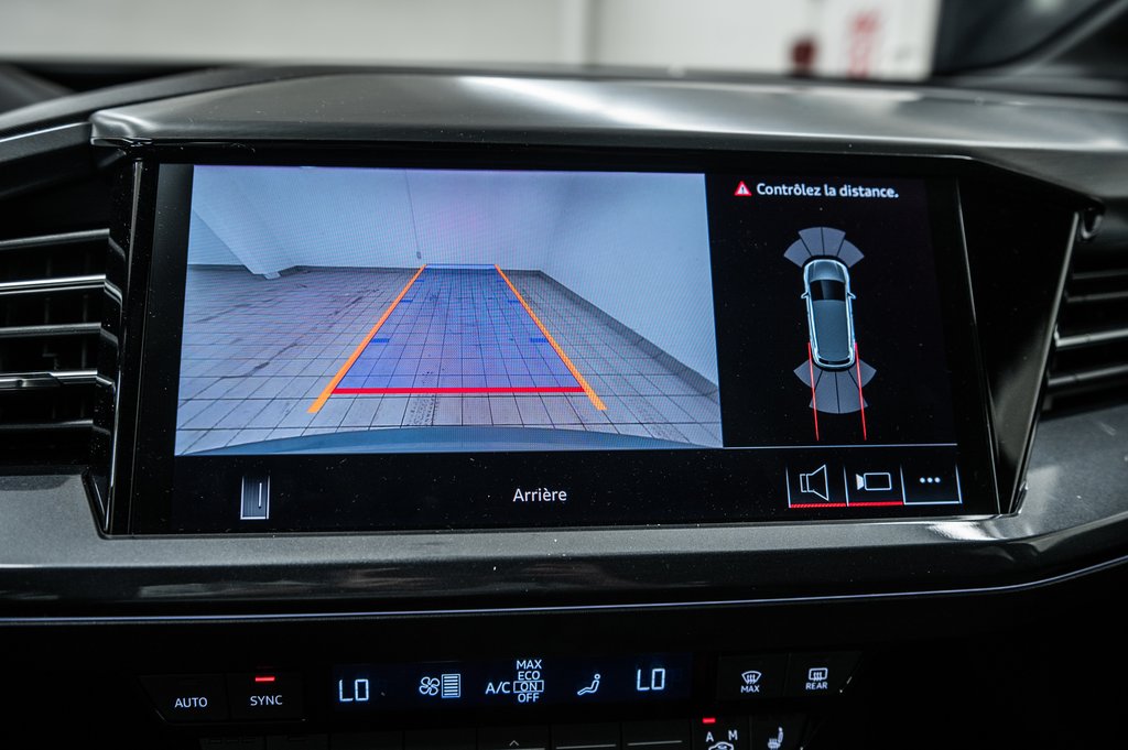 2025 Audi Q4 e-tron BLACK OPTIC PREMIUM PKG TRAILER HITCH in Laval, Quebec - 21 - w1024h768px