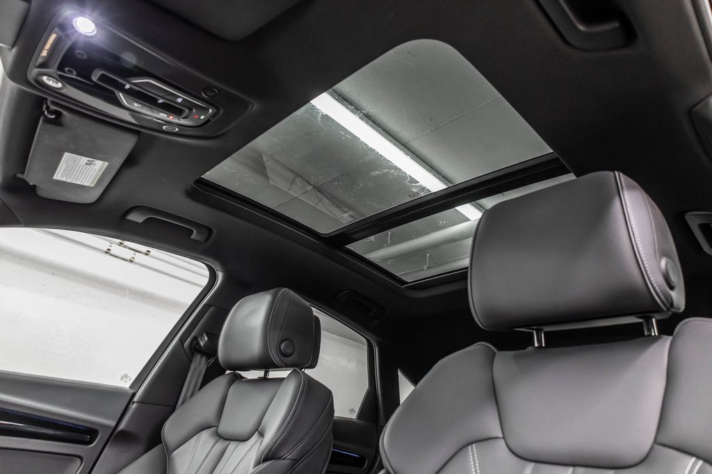 2022 Audi Q5 Sportback TECHNIK S-LINE BLACK PACKAGE, HUD in Laval, Quebec - 33 - w1024h768px