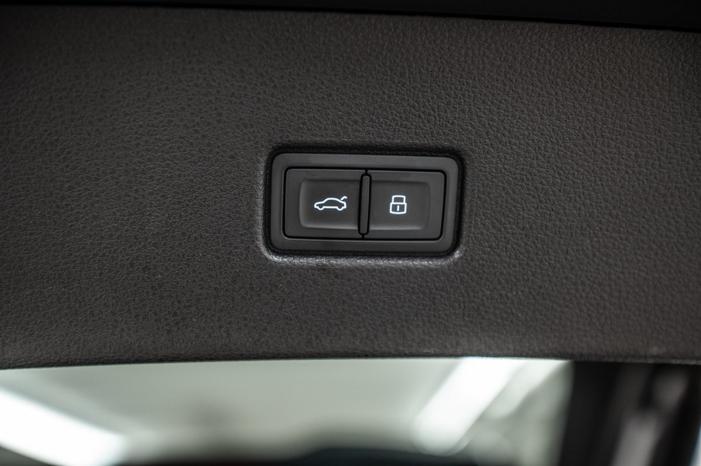 2023 Audi Q5 Sportback PROGRESSIV S-LINE BLACK PKG 20 PCS in Laval, Quebec - 13 - w1024h768px