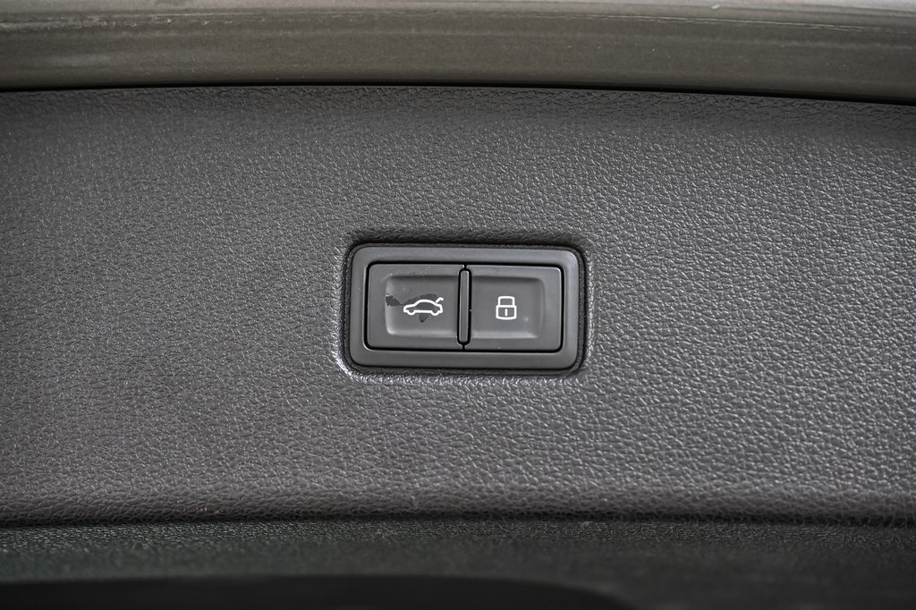Audi Q5 Sportback PROGRESSIV S-LINE BLACK PKG 20 PCS 2023 à Laval, Québec - 11 - w1024h768px