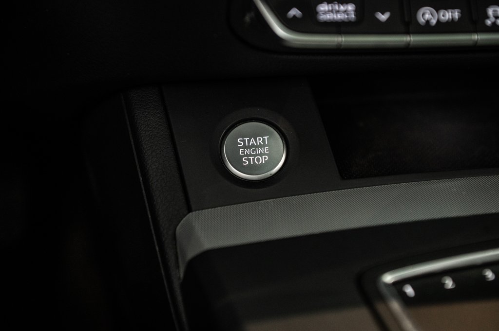 2019 Audi Q5 PROGRESSIV QUATTRO 19 PCS in Laval, Quebec - 25 - w1024h768px