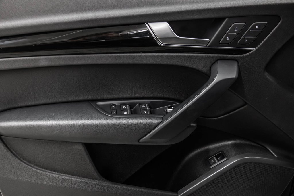 2020 Audi Q5 PROGRESSIV S-LINE BLACK PKG in Laval, Quebec - 12 - w1024h768px