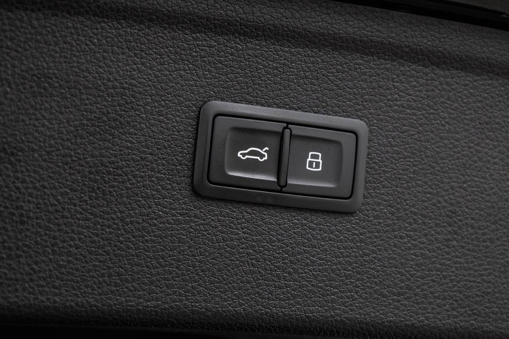 Audi Q5 Komfort CONVENIENCE PACK PANO CUIR CAM BAS KM 2020 à Laval, Québec - 12 - w1024h768px