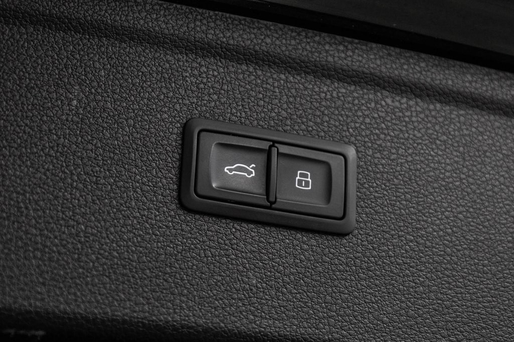 Audi Q5 PROGRESSIV S-LINE BLACK PKG 20 PCS 2021 à Laval, Québec - 12 - w1024h768px