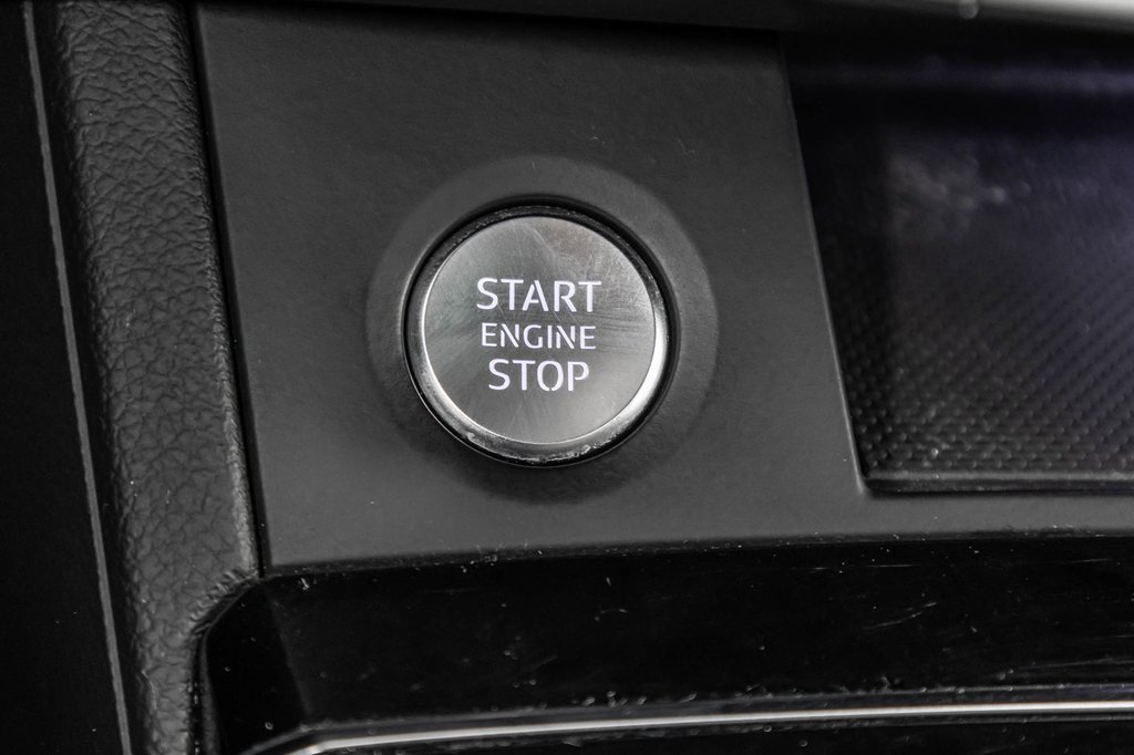 2022 Audi Q5 PROGRESSIV S-LINE BLACK PKG 20 PCS in Laval, Quebec - 24 - w1024h768px