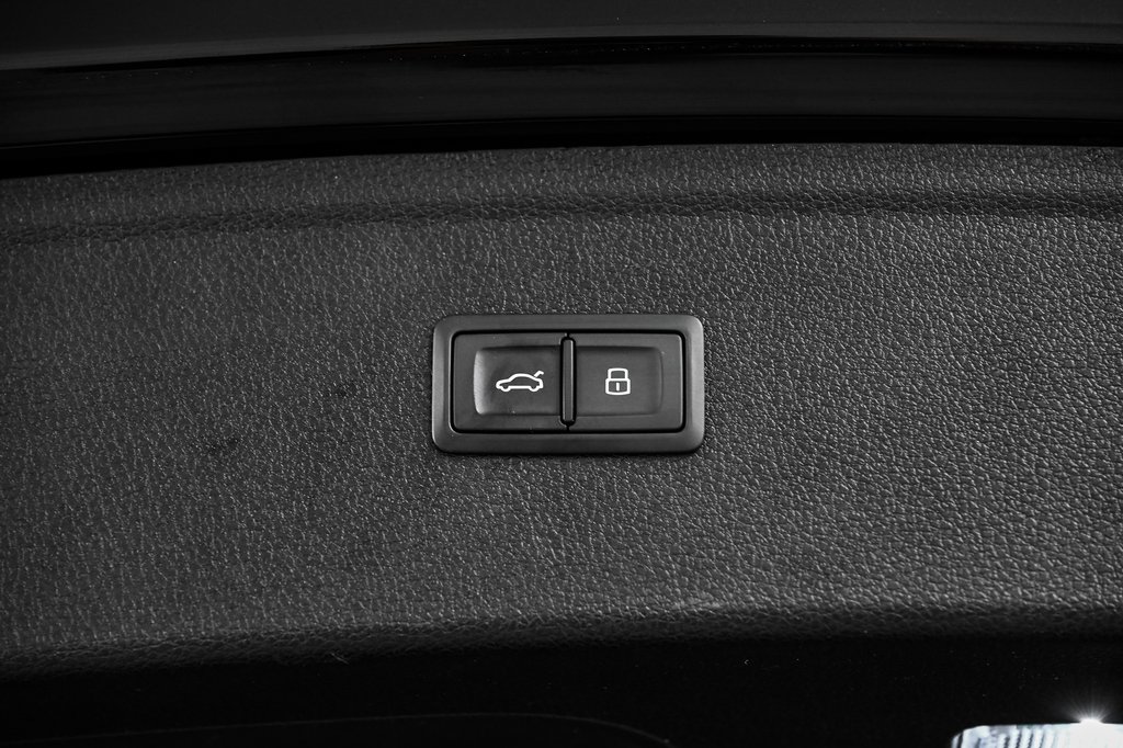 2022 Audi Q5 PROGRESSIV S-LINE BLACK PKG 20 PCS in Laval, Quebec - 8 - w1024h768px