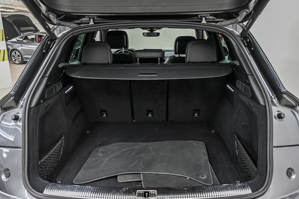 2022 Audi Q5 PROGRESSIV S-LINE BLACK PKG in Laval, Quebec - 8 - w1024h768px