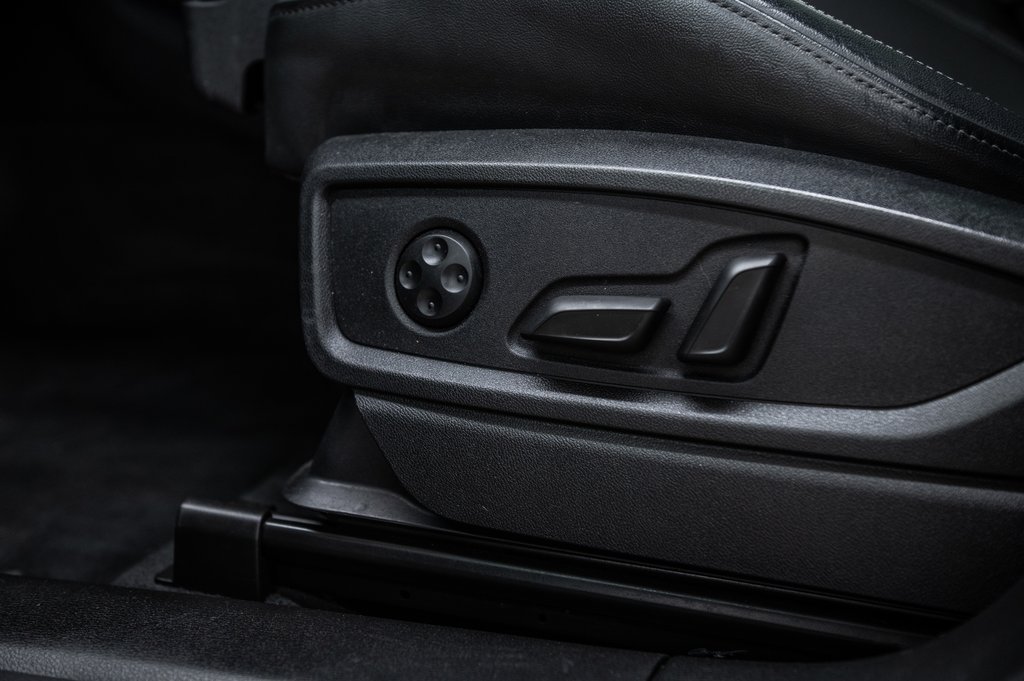 2022 Audi Q5 PROGRESSIV S-LINE BLACK PKG 20 PCS in Laval, Quebec - 16 - w1024h768px