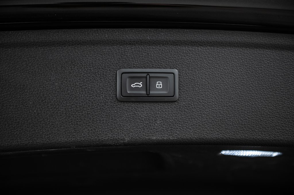 2022 Audi Q5 PROGRESSIV S-LINE BLACK PKG 20 PCS in Laval, Quebec - 13 - w1024h768px
