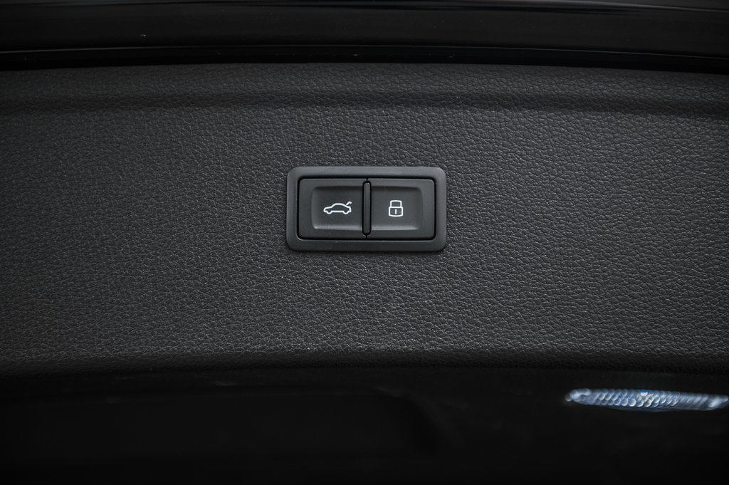Audi Q5 PROGRESSIV S-LINE BLACK PKG 20 PCS 2022 à Laval, Québec - 12 - w1024h768px