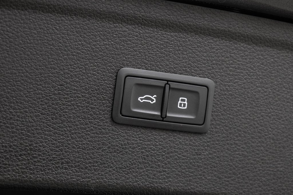 Audi Q5 PROGRESSIV LUXURY PKG CONFORTS SEATS 2022 à Laval, Québec - 12 - w1024h768px