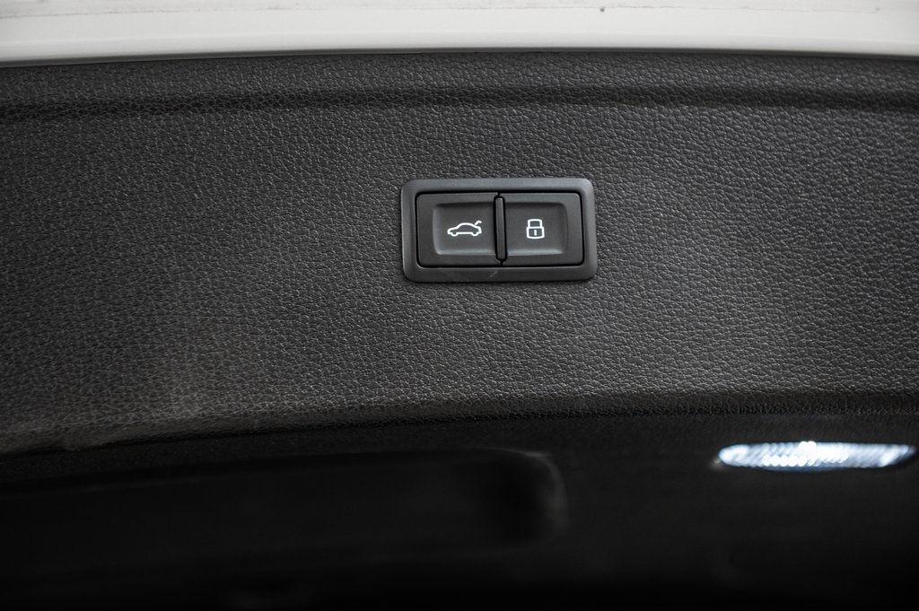 2022 Audi Q5 PROGRESSIV S-LINE BLACK PKG 20 PCS in Laval, Quebec - 13 - w1024h768px