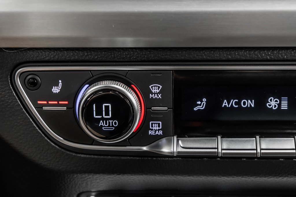 Audi Q5 TECHNIK S-LINE 20 PCS 2022 à Laval, Québec - 27 - w1024h768px
