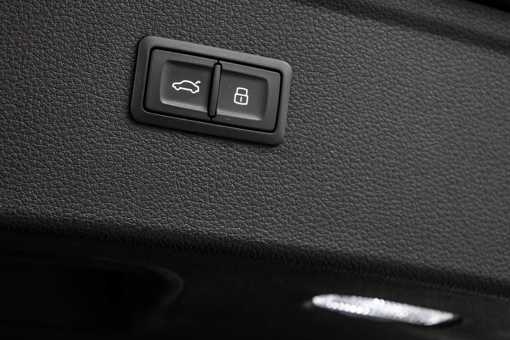 2023 Audi Q5 KOMFORT EDITION VORSPRUNG in Laval, Quebec - 12 - w1024h768px