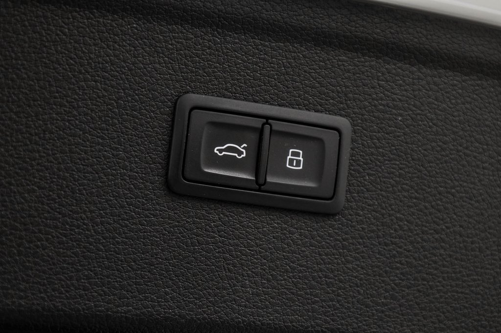 Audi Q5 45TFSI KOMFORT VORSPRUNG EDITION 2023 à Laval, Québec - 12 - w1024h768px