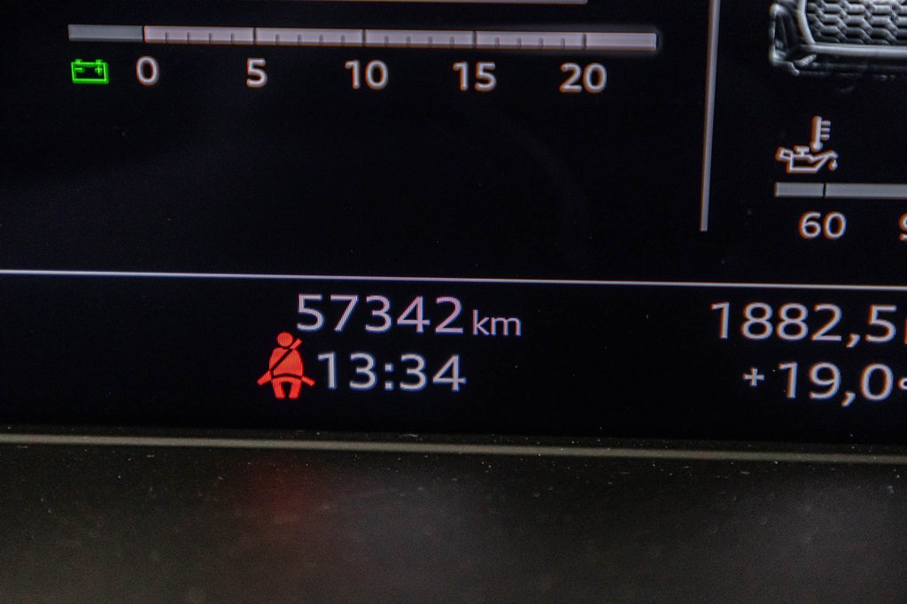 Audi Q5 PROGRESSIV S-LINE BLACK PKG 20 PCS 2023 à Laval, Québec - 20 - w1024h768px
