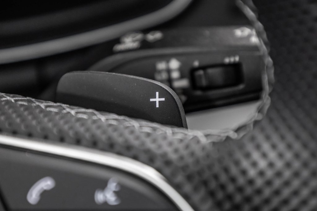 Audi Q5 PROGRESSIV S-LINE BLACK PKG 20 PCS 2023 à Laval, Québec - 21 - w1024h768px