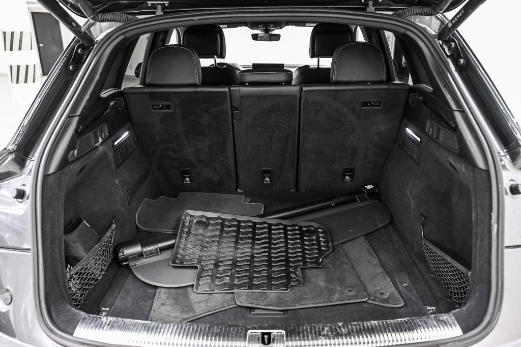 2023 Audi Q5 PROGRESSIV S-LINE BLACK PKG 20 PCS in Laval, Quebec - 10 - w1024h768px
