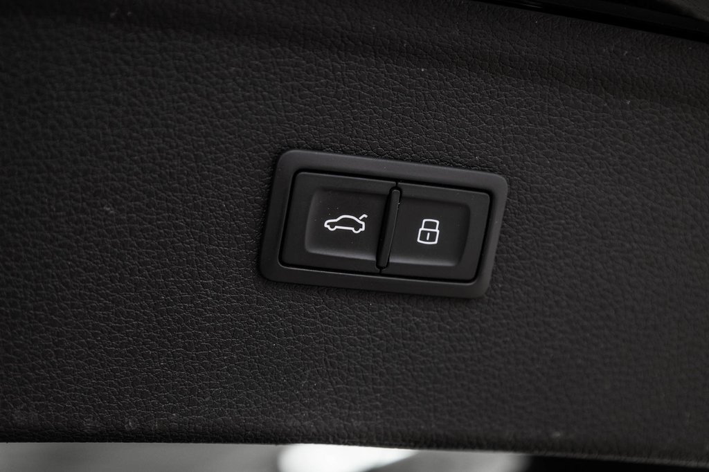 2023 Audi Q5 KOMFORT QUATTRO in Laval, Quebec - 12 - w1024h768px