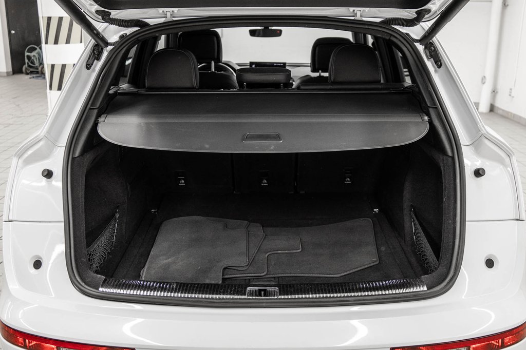 2023 Audi Q5 PROGRESSIV S-LINE BLACK PKG 20 PCS in Laval, Quebec - 11 - w1024h768px