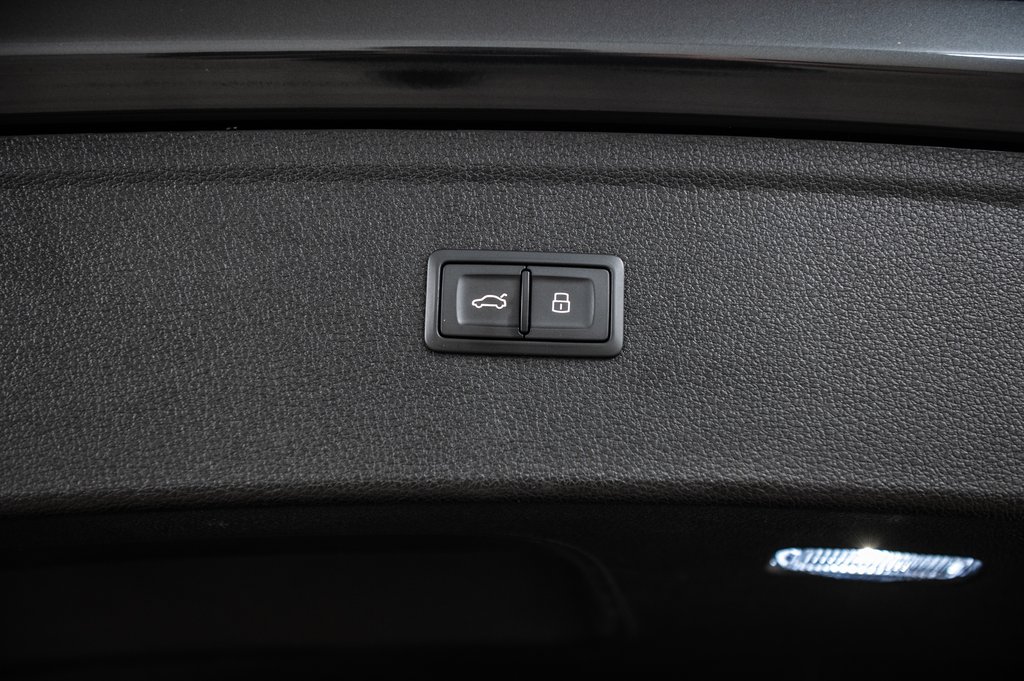 Audi Q5 Komfort  QUATTRO CUIR CAMÉRA BAS KM 2023 à Laval, Québec - 12 - w1024h768px