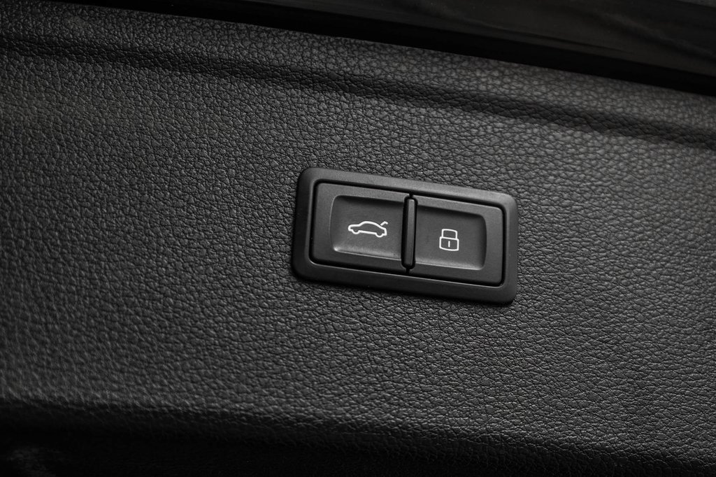 Audi Q5 KOMFORT VORSPRUNG EDITION 2023 à Laval, Québec - 12 - w1024h768px