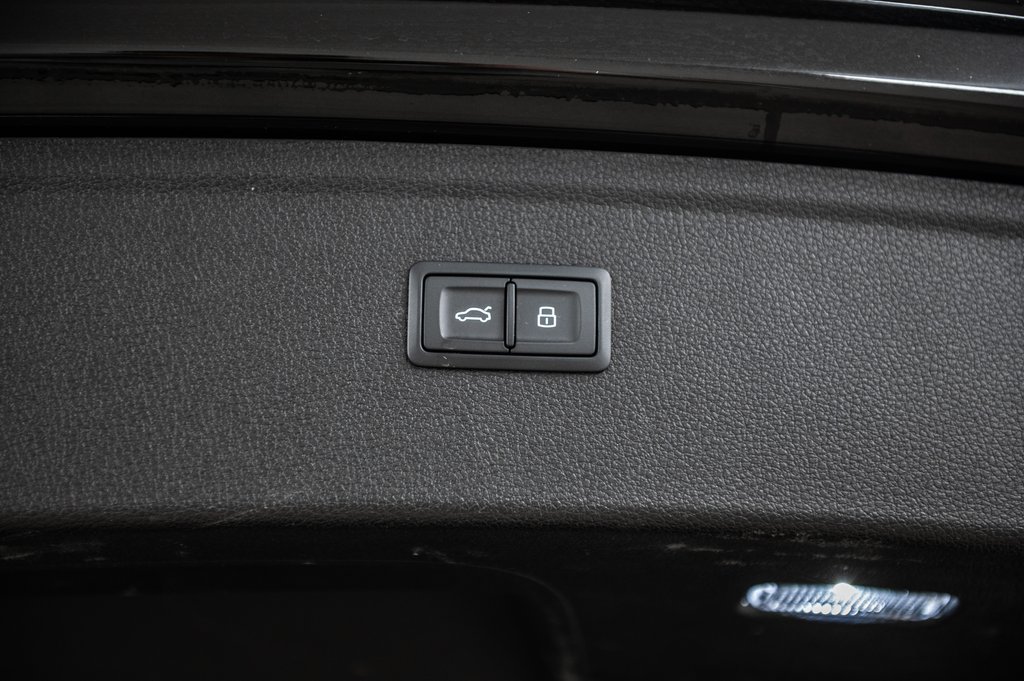 2024 Audi Q5 PROGRESSIV S-LINE BLACK PKG 20 PCS in Laval, Quebec - 13 - w1024h768px