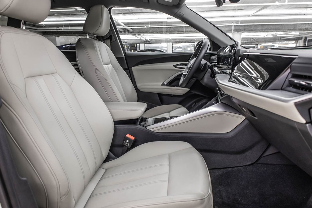 2025 Audi Q5 in Laval, Quebec - 38 - w1024h768px