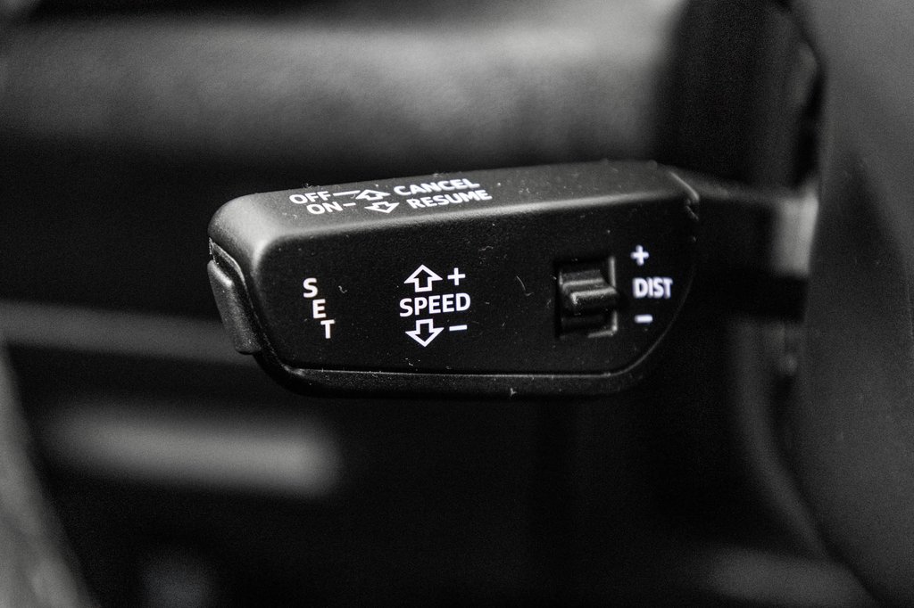 Audi Q5 TECHNIK S-LINE, BLACK OPTICS, COMFORT SEATS, 20PCS 2025 à Laval, Québec - 22 - w1024h768px