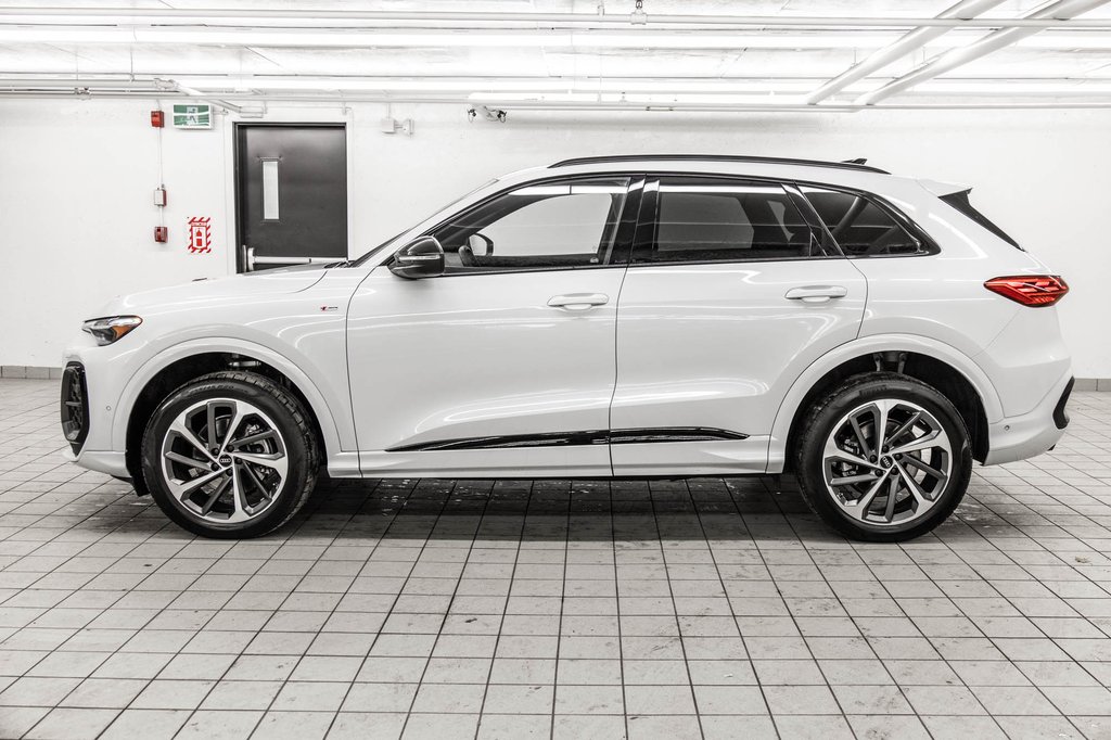 Audi Q5 TECHNIK S-LINE, BLACK OPTICS, COMFORT SEATS, 20PCS 2025 à Laval, Québec - 3 - w1024h768px
