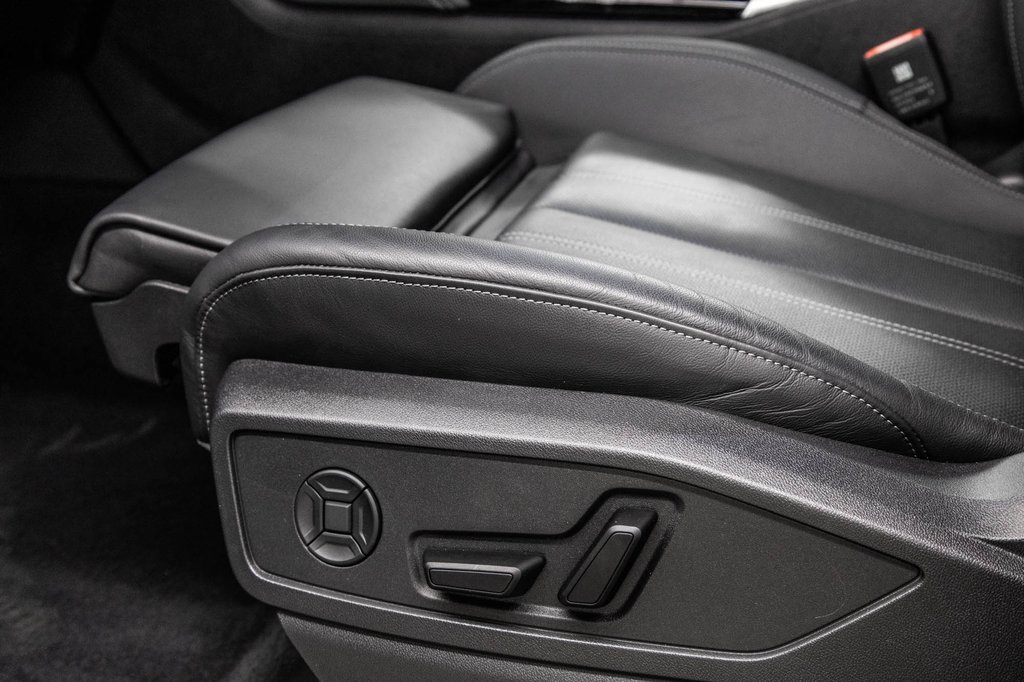 Audi Q5 TECHNIK S-LINE, BLACK OPTICS, COMFORT SEATS, 20PCS 2025 à Laval, Québec - 14 - w1024h768px