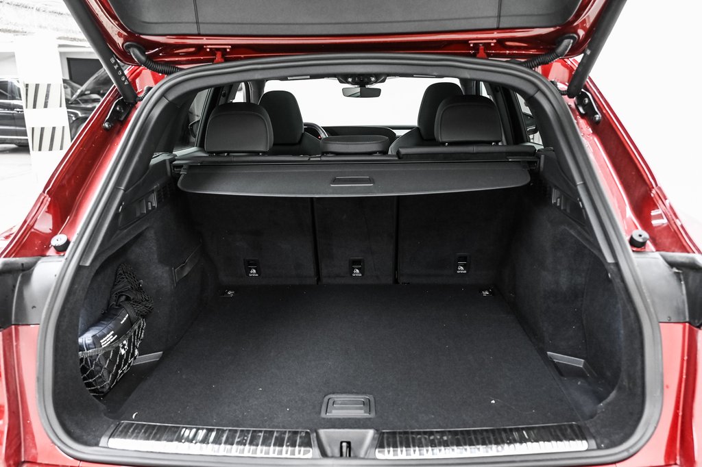 2025 Audi Q5 PROGRESSIV S-LINE BLACK OPTIC ALL NEW Q5 in Laval, Quebec - 9 - w1024h768px