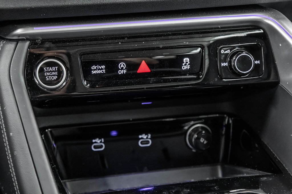 2025 Audi Q5 NEW Q5 PROGRESSIV S-LINE BLACK OPTIC ALL NEW Q5 in Laval, Quebec - 25 - w1024h768px