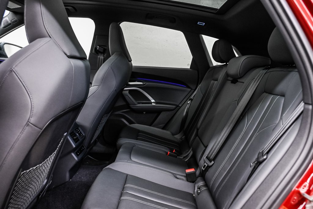 2025 Audi Q5 PROGRESSIV S-LINE BLACK OPTIC ALL NEW Q5 in Laval, Quebec - 23 - w1024h768px