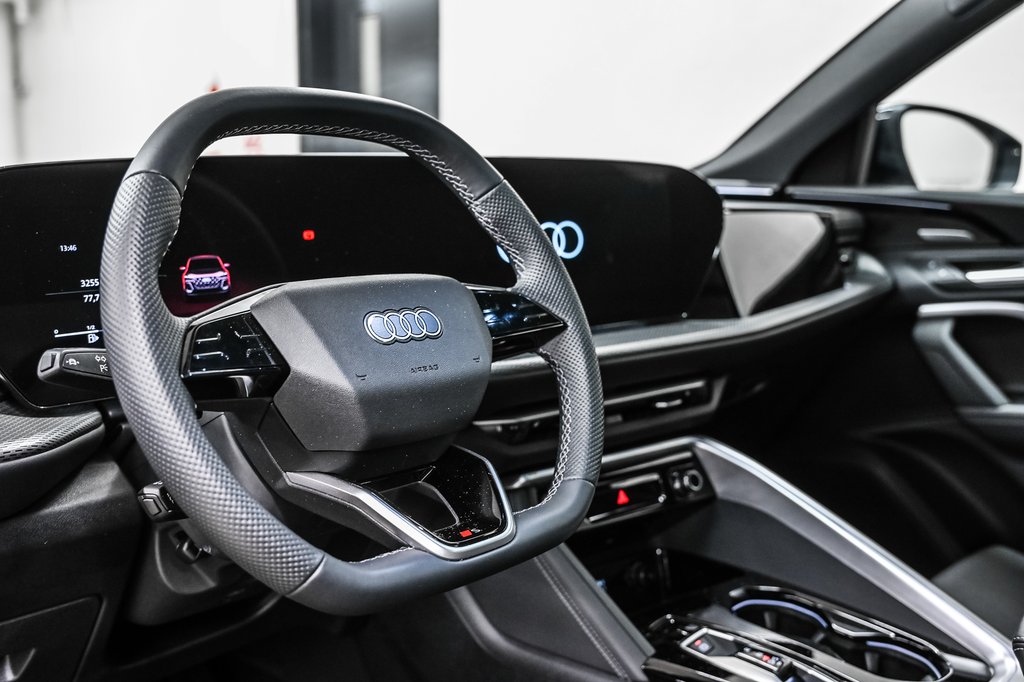 2025 Audi Q5 PROGRESSIV S-LINE BLACK OPTIC ALL NEW Q5 in Laval, Quebec - 11 - w1024h768px