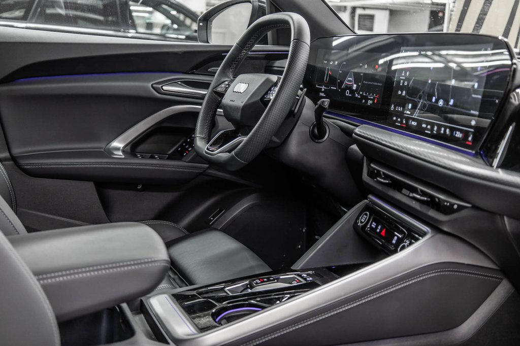 2025 Audi Q5 NEW Q5 PROGRESSIV S-LINE BLACK OPTIC ALL NEW Q5 in Laval, Quebec - 39 - w1024h768px
