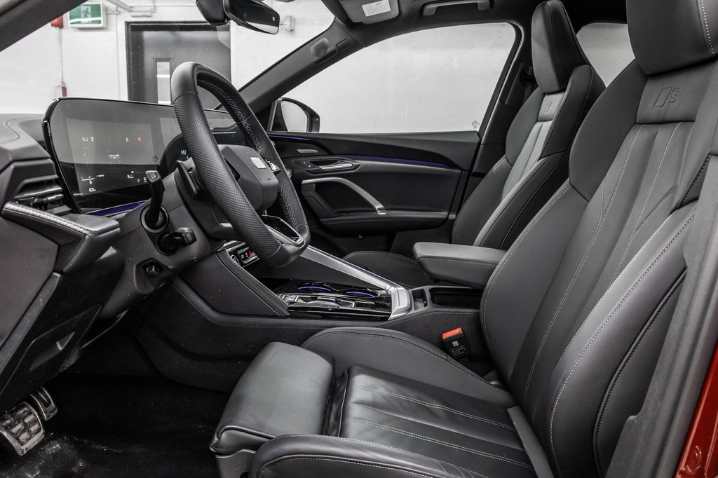 2025 Audi Q5 NEW Q5 PROGRESSIV S-LINE BLACK OPTIC ALL NEW Q5 in Laval, Quebec - 15 - w1024h768px