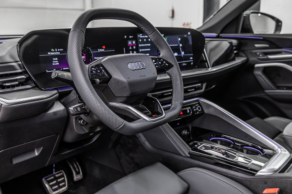 2025 Audi Q5 ALL NEW Q5 S-LINE BLACK PKG in Laval, Quebec - 13 - w1024h768px